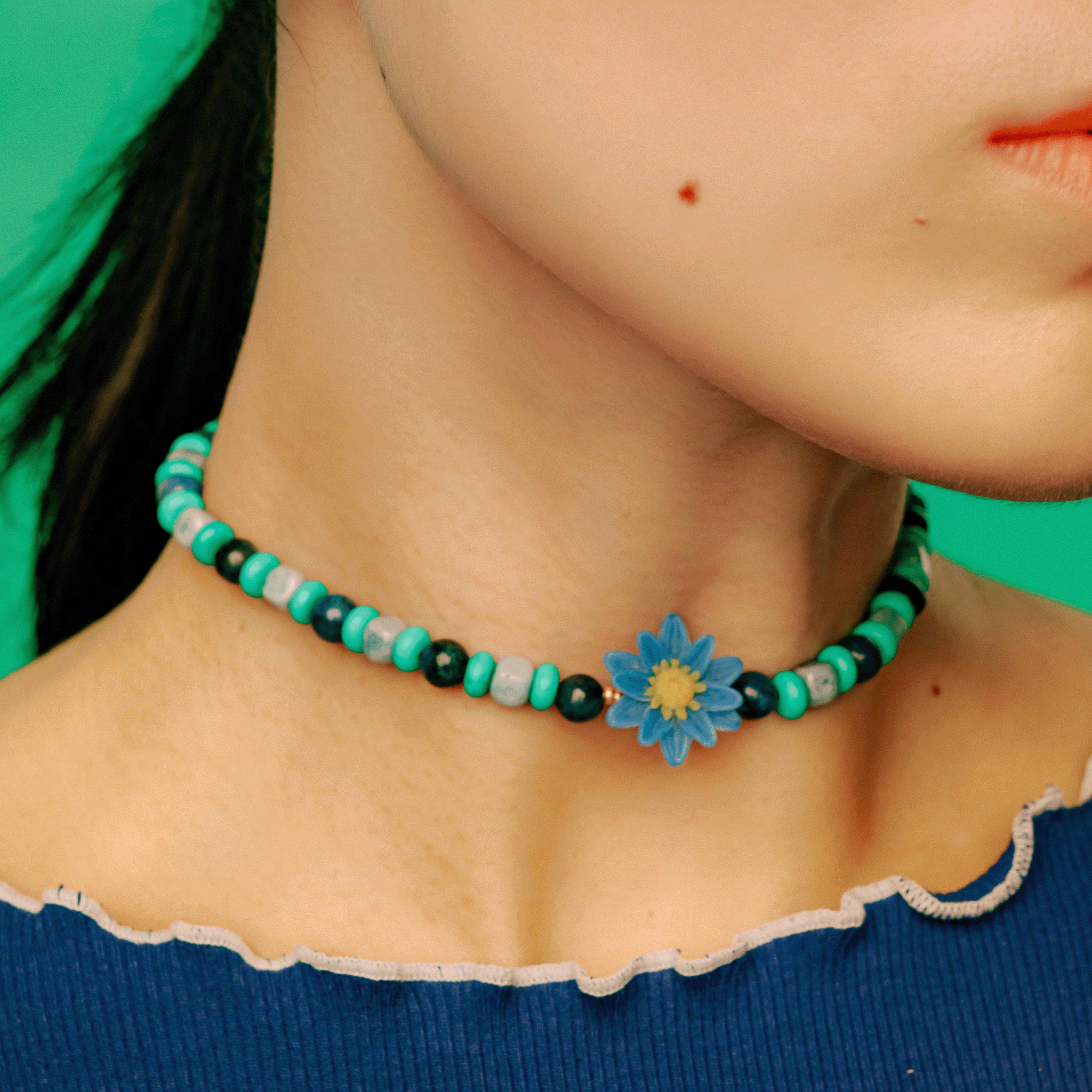 Water lily choker Blue