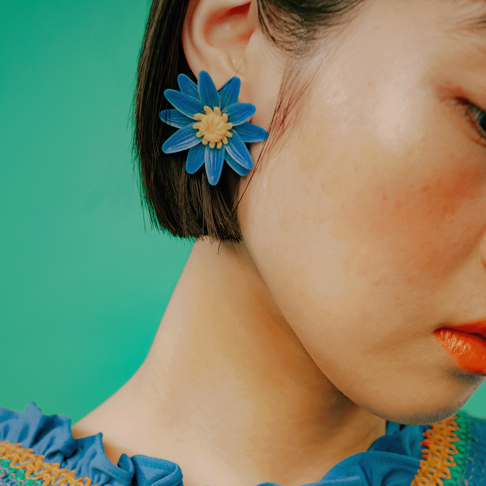 Water lily earrings - M - Blue