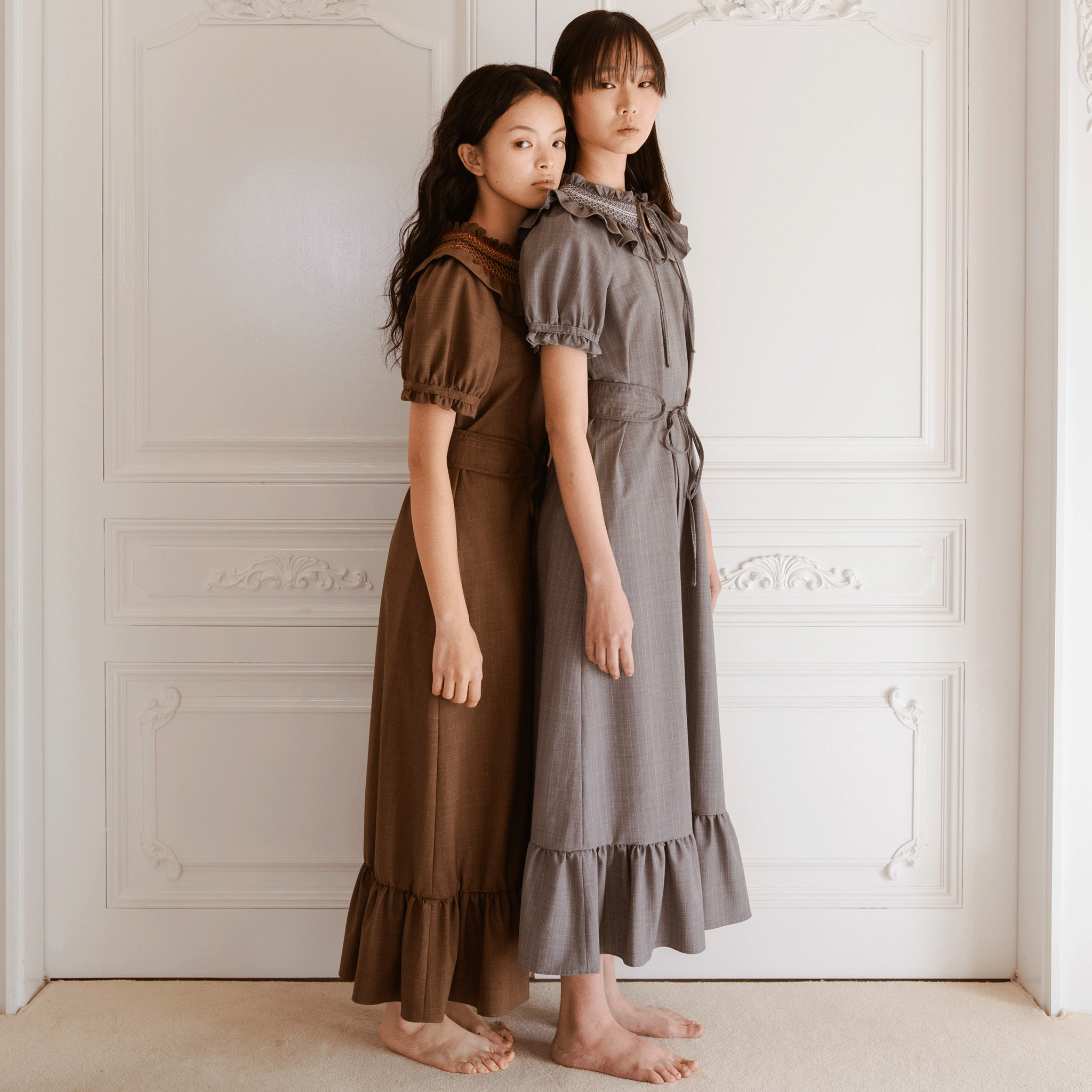 Wrinkle free smocking long dress Brown