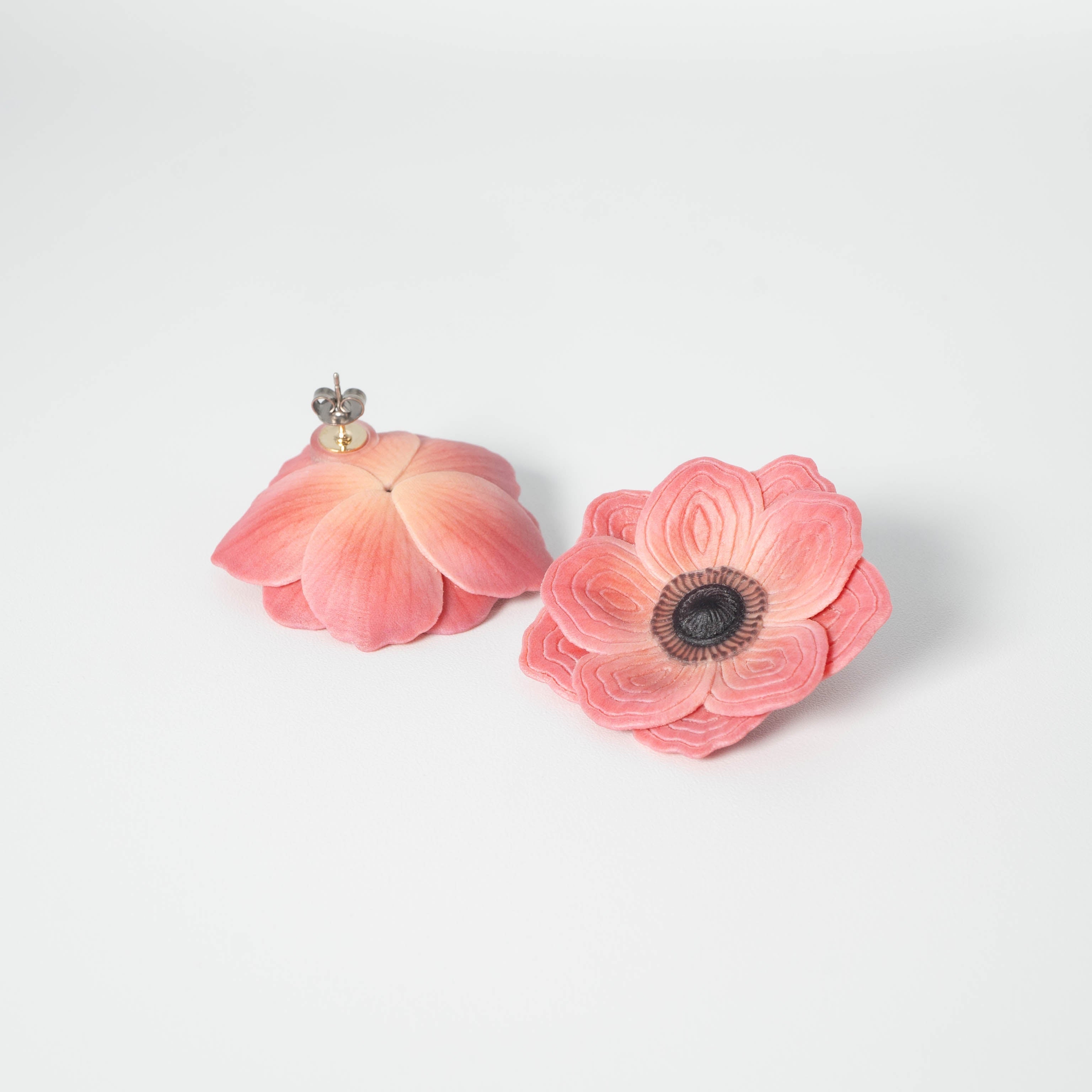 Anemone Flower Earrings - M - Pink