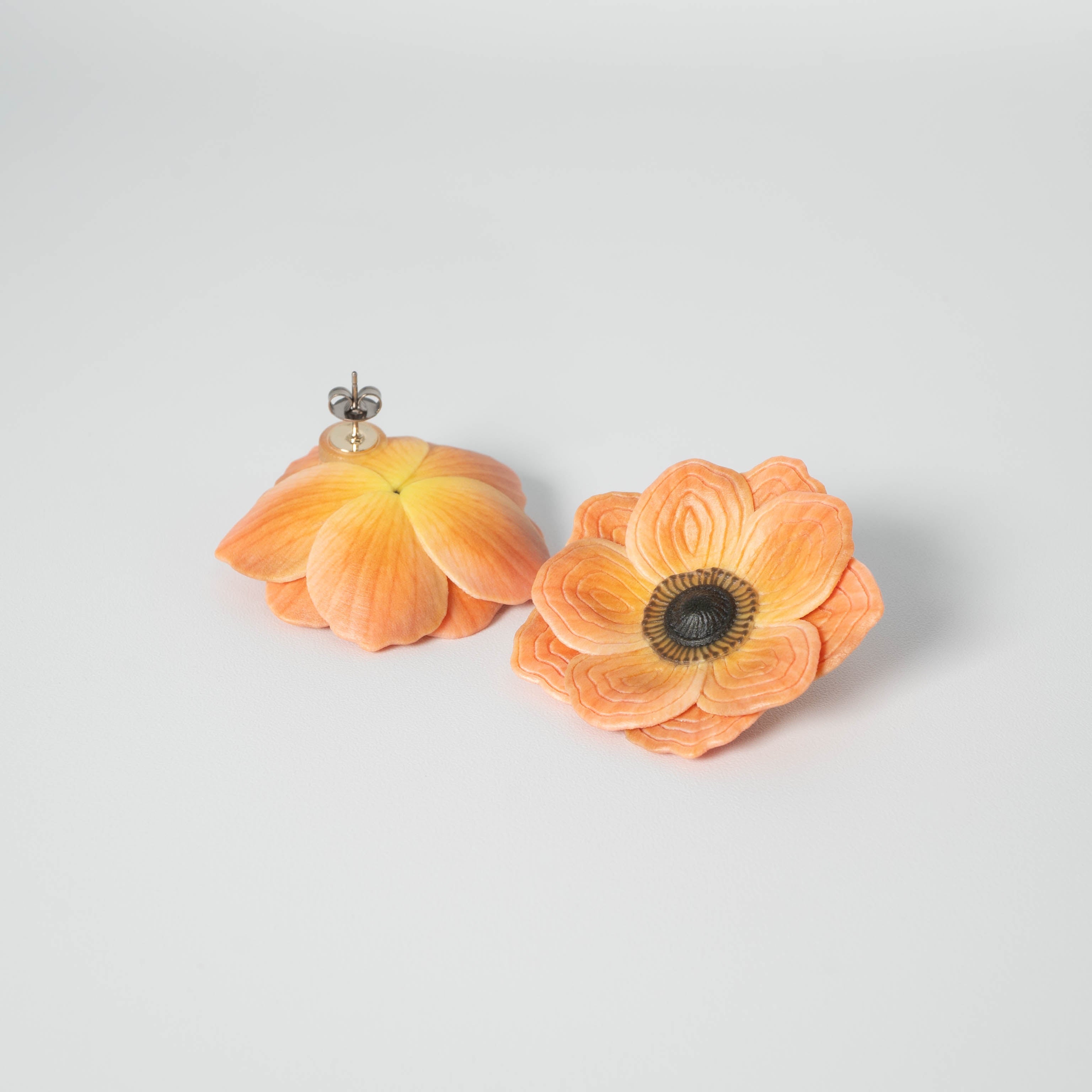 Anemone Flower Earrings - M - Yellow