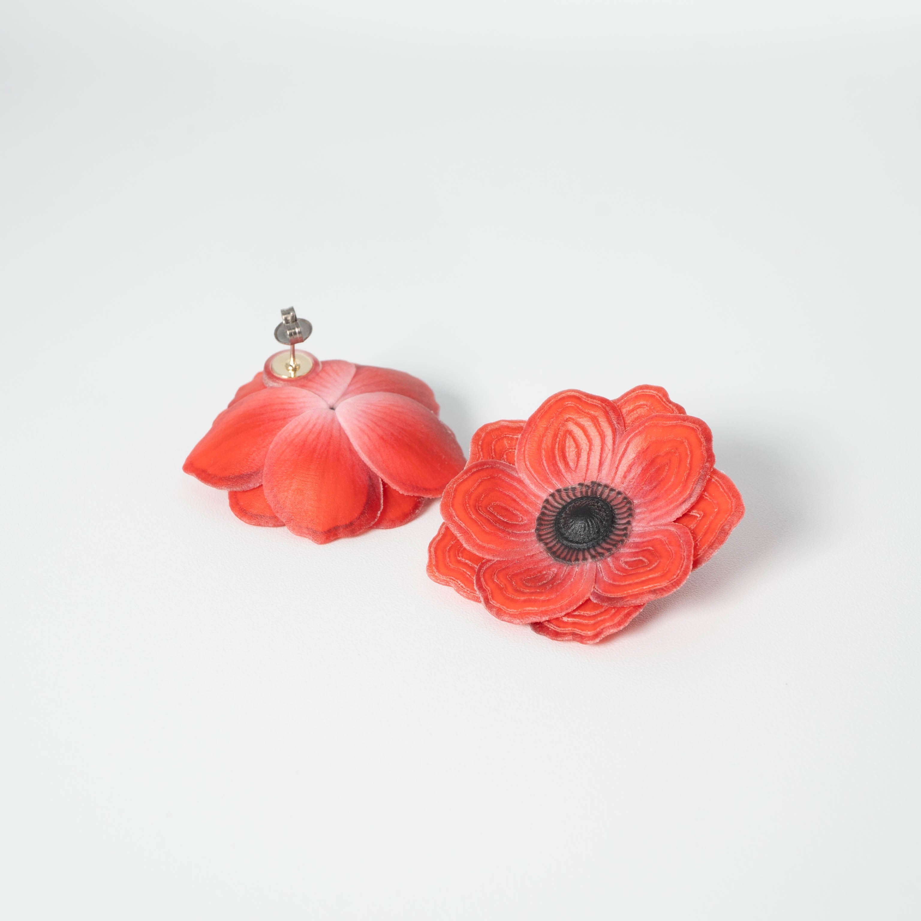 Anemone Flower Earrings - M - Red 【予約販売:2026年3月~4月発送予定】