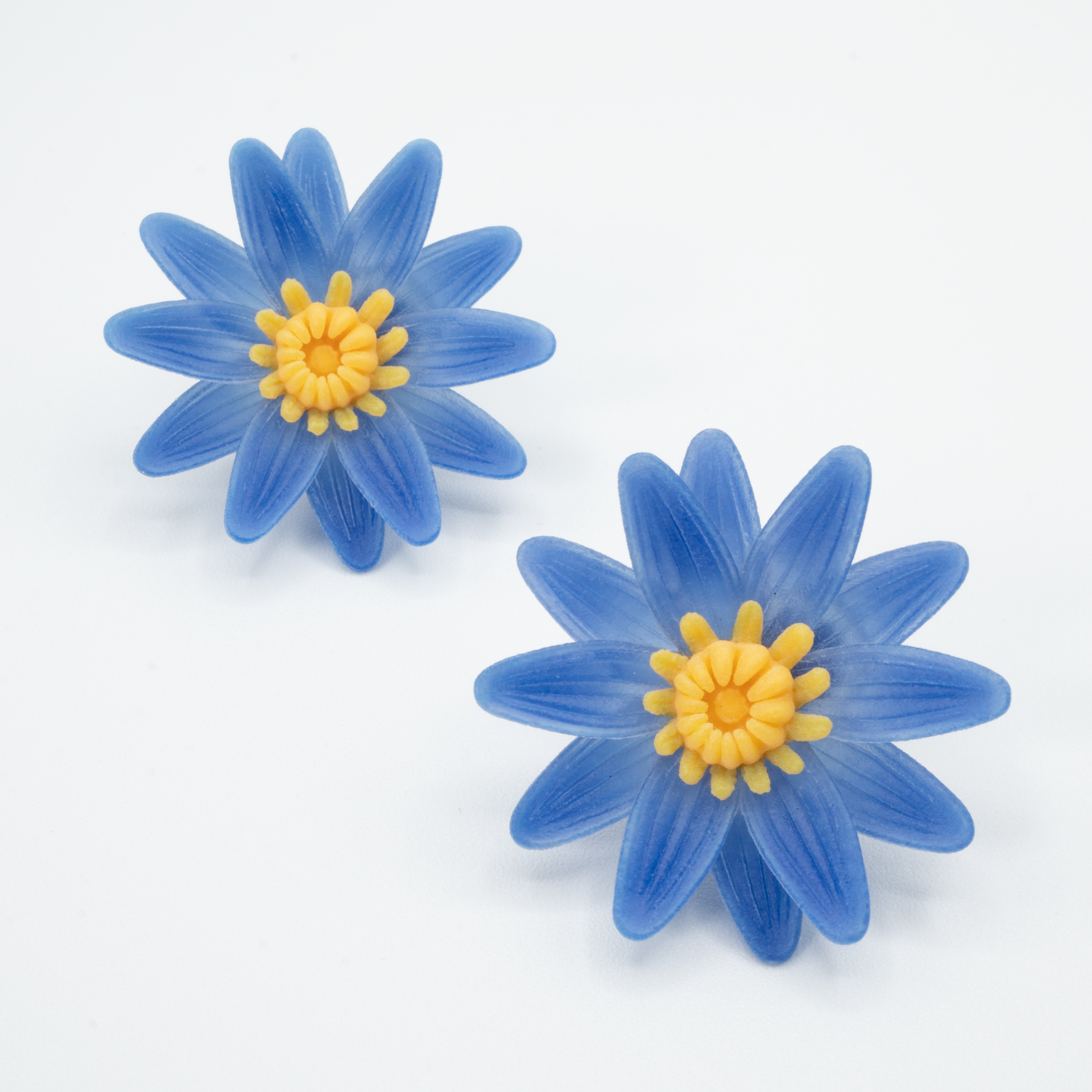 Water lily earrings - M - Blue