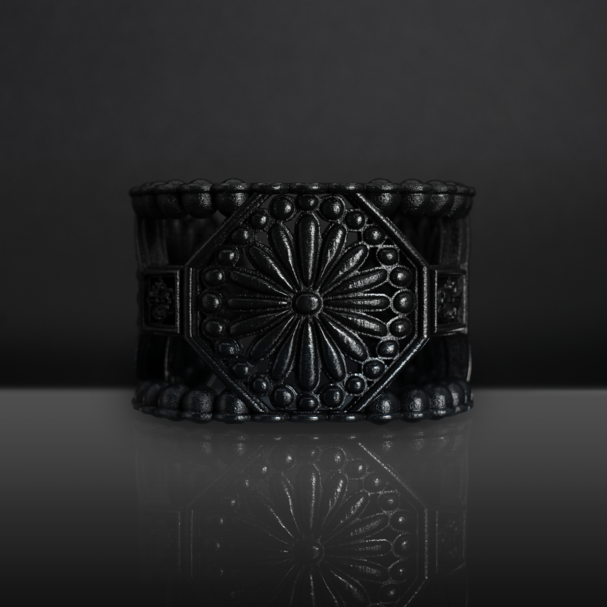 KIKU frame bracelet Black