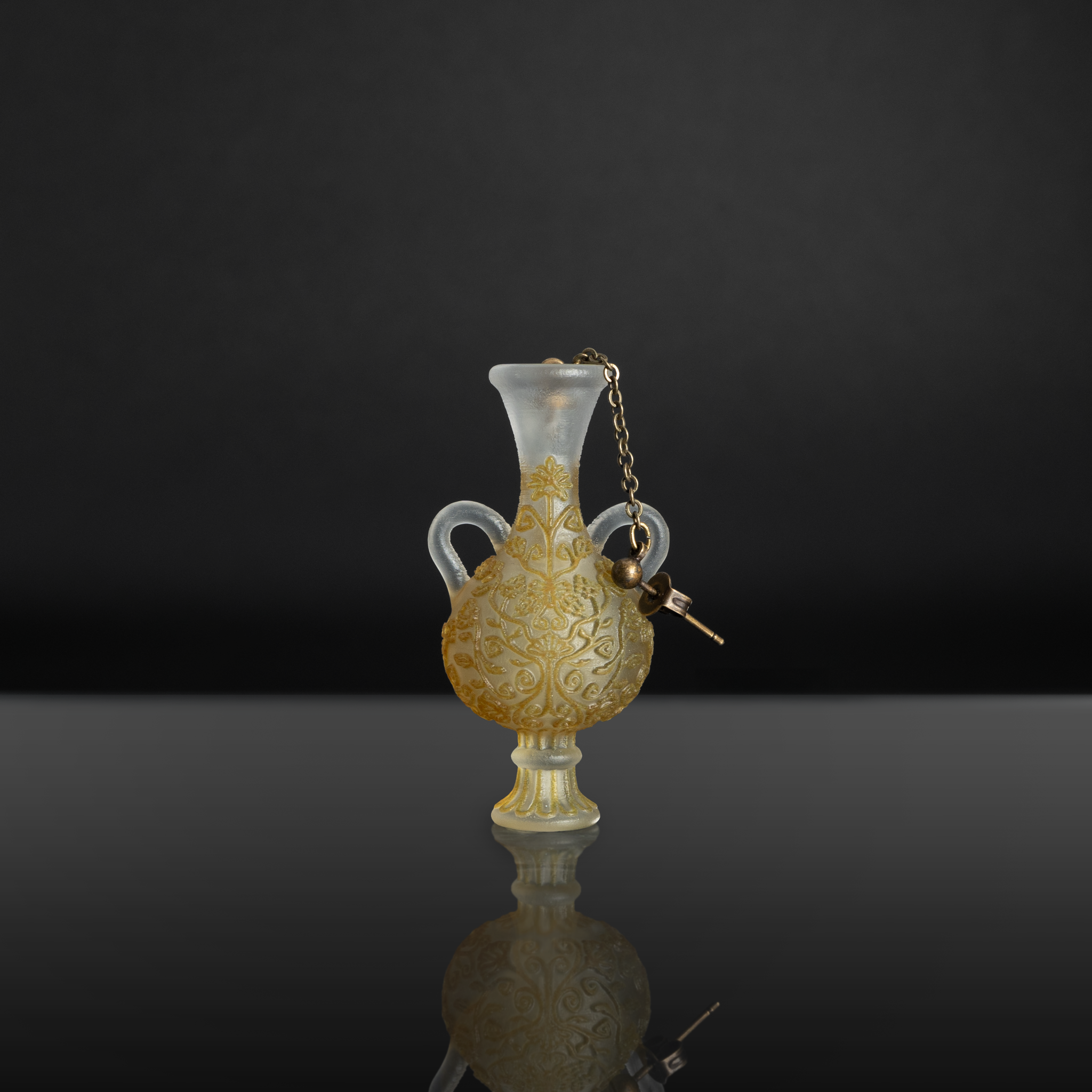KIKU flower vase single earring Clear