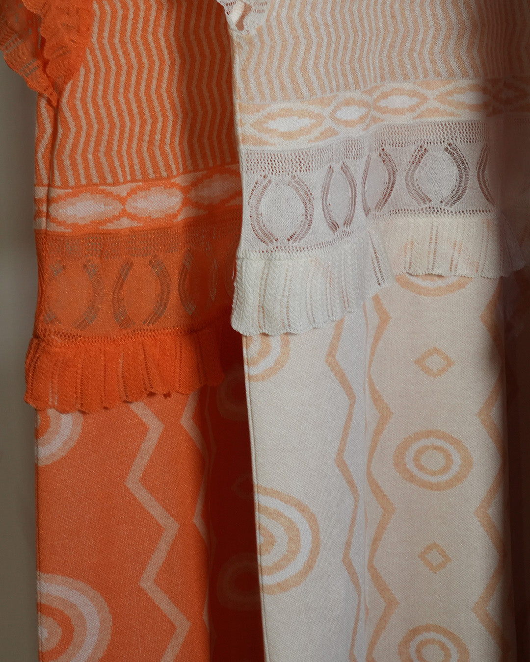 Wave-pattern lamé knitted dress Orange