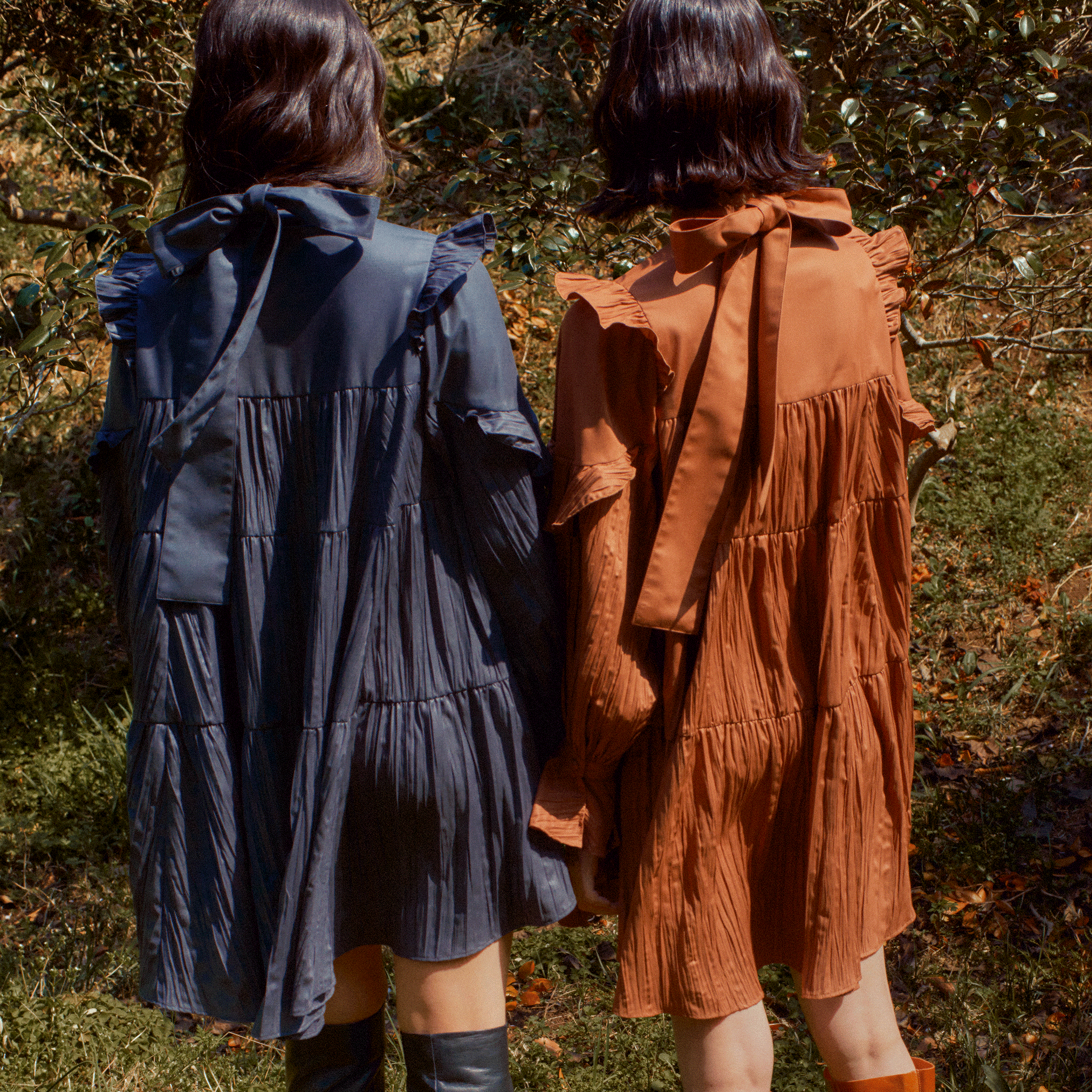 Ribbon tie crinkled mini dress Charcoal Gray