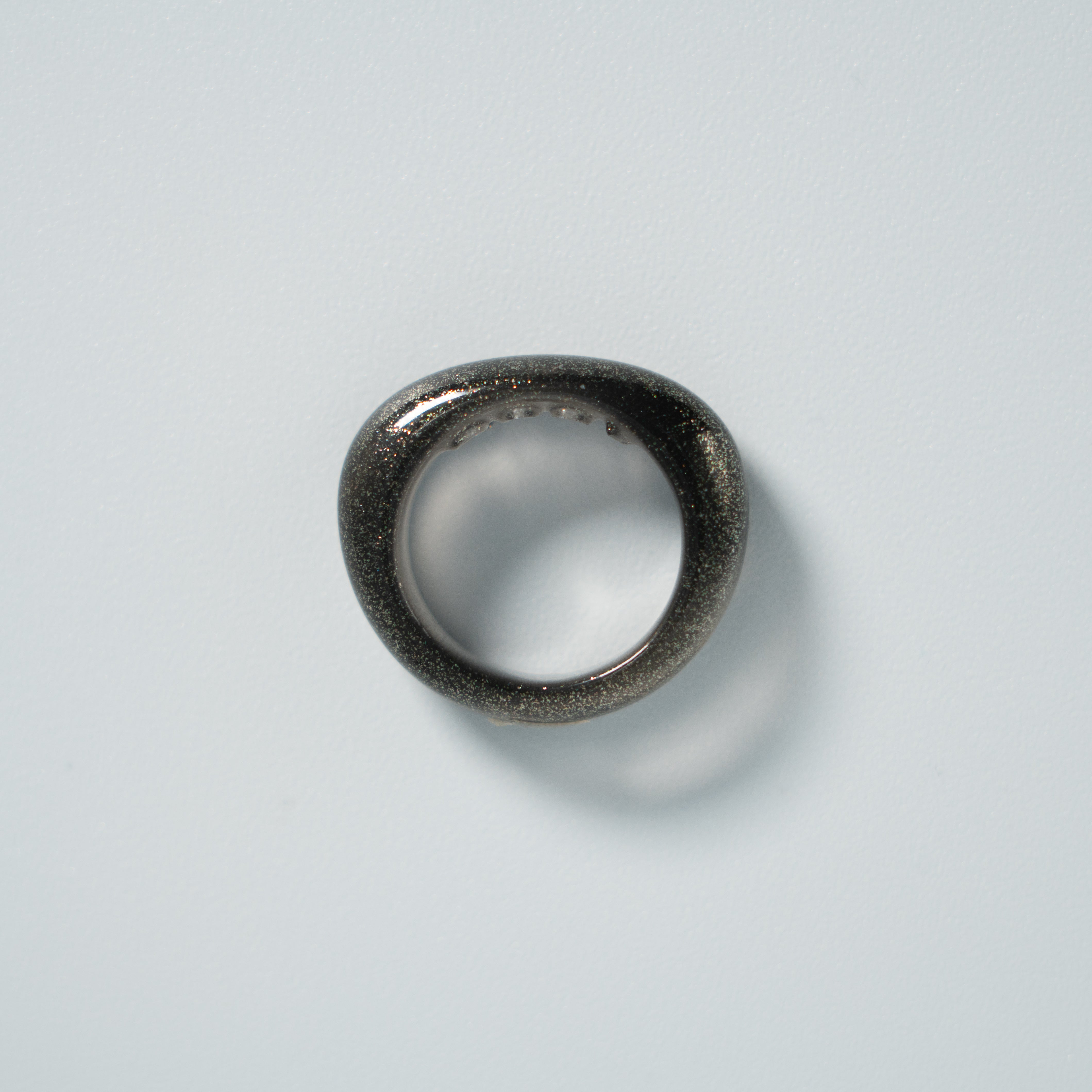 2003 RING Black Gloss Gold Glitter