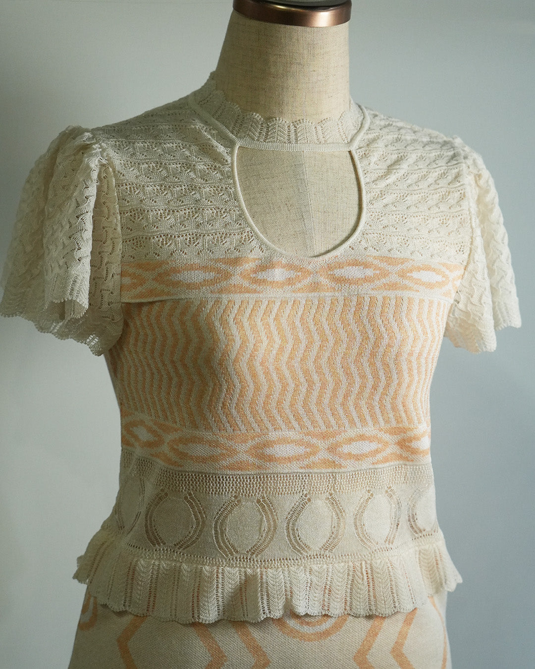 Wave-pattern lamé knitted dress White