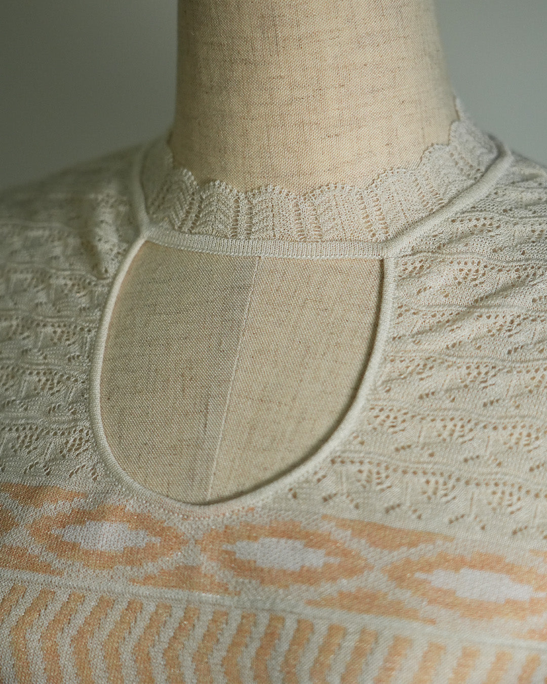Wave-pattern lamé knitted dress White