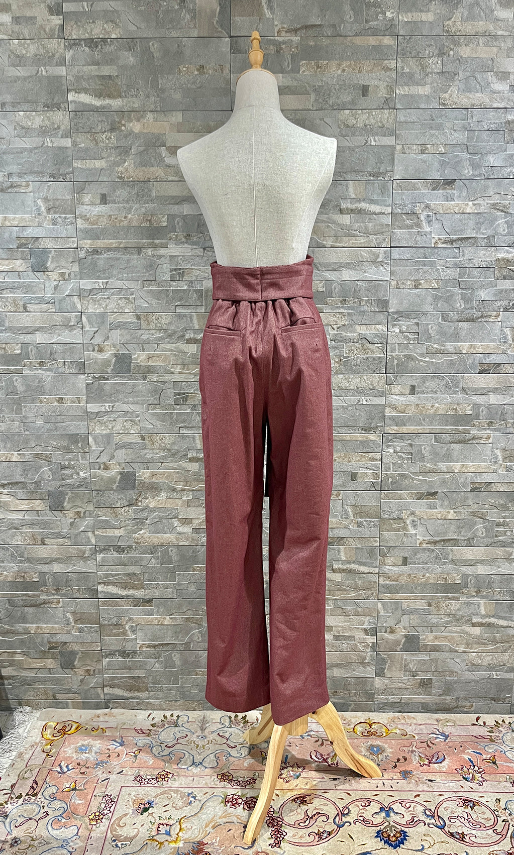 Frill waist belt wool like straight-leg pants Bordeaux
