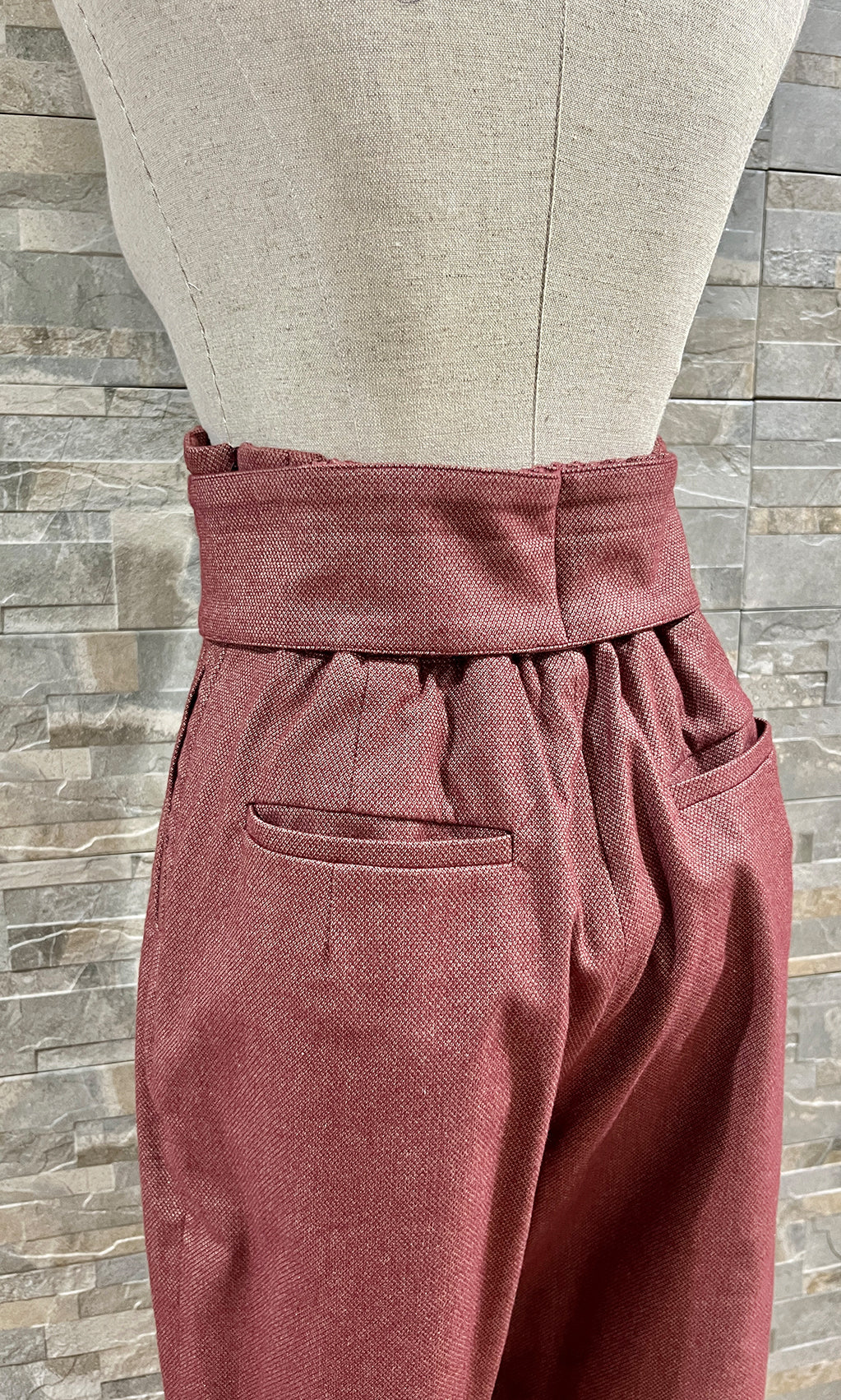Frill waist belt wool like straight-leg pants Bordeaux