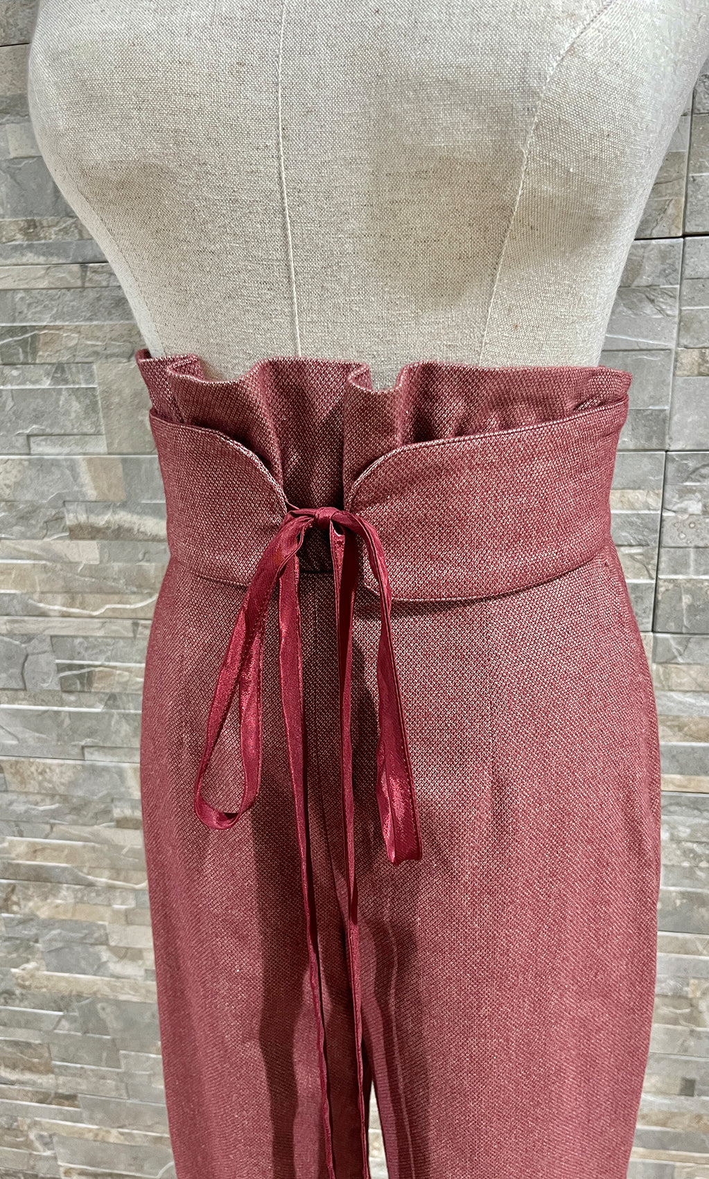 Frill waist belt wool like straight-leg pants Bordeaux