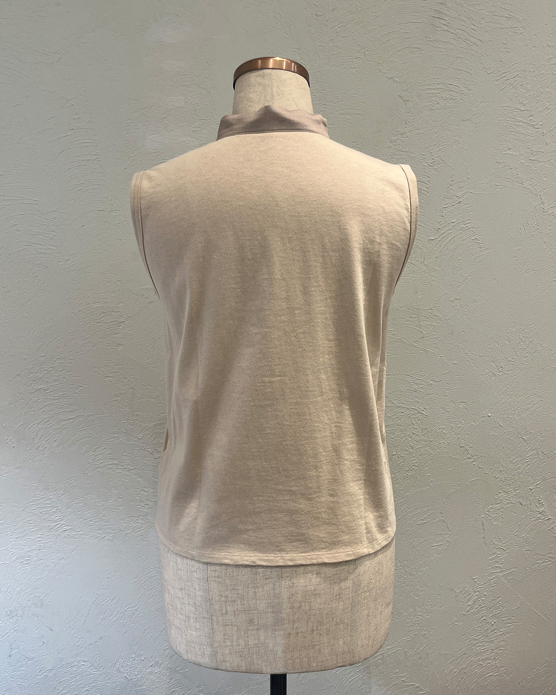 1992 embroidery scarf tank top Beige
