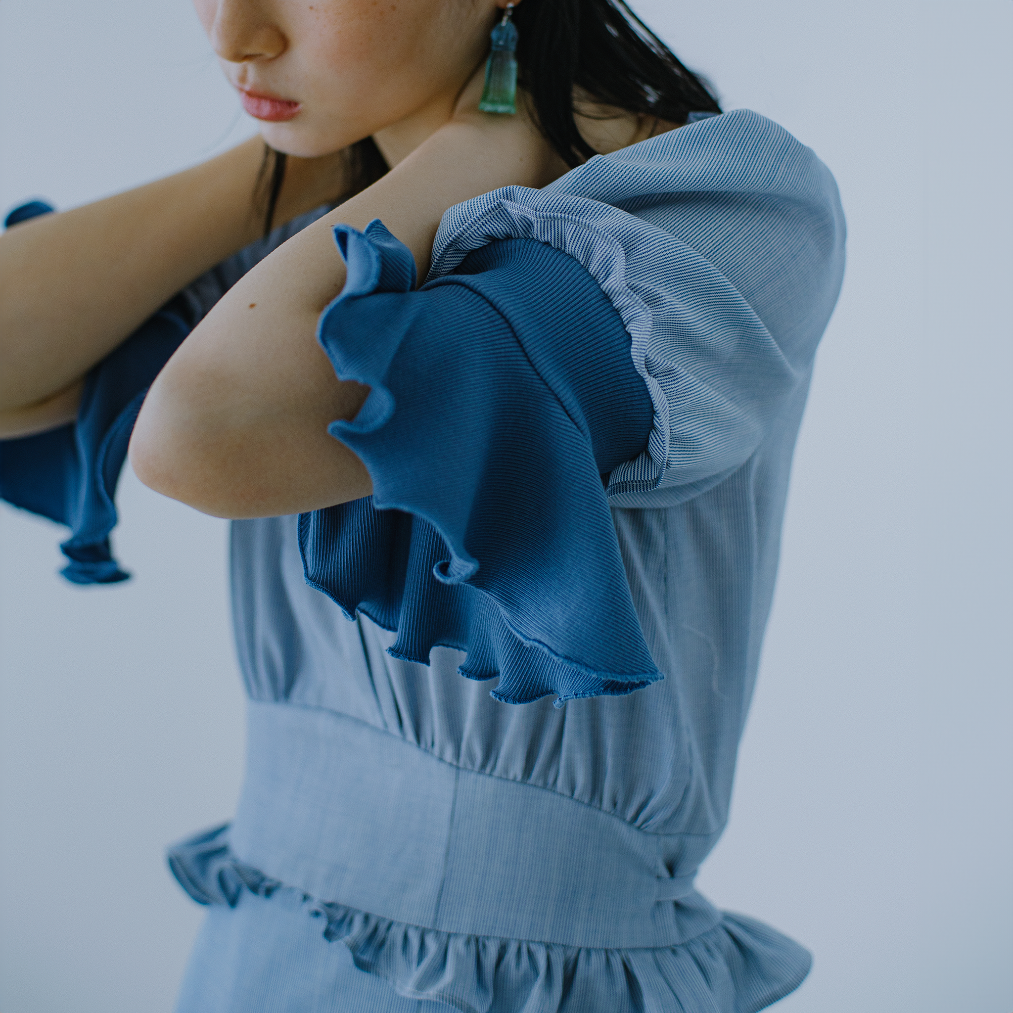 RIB FRILL MIDI DRESS
