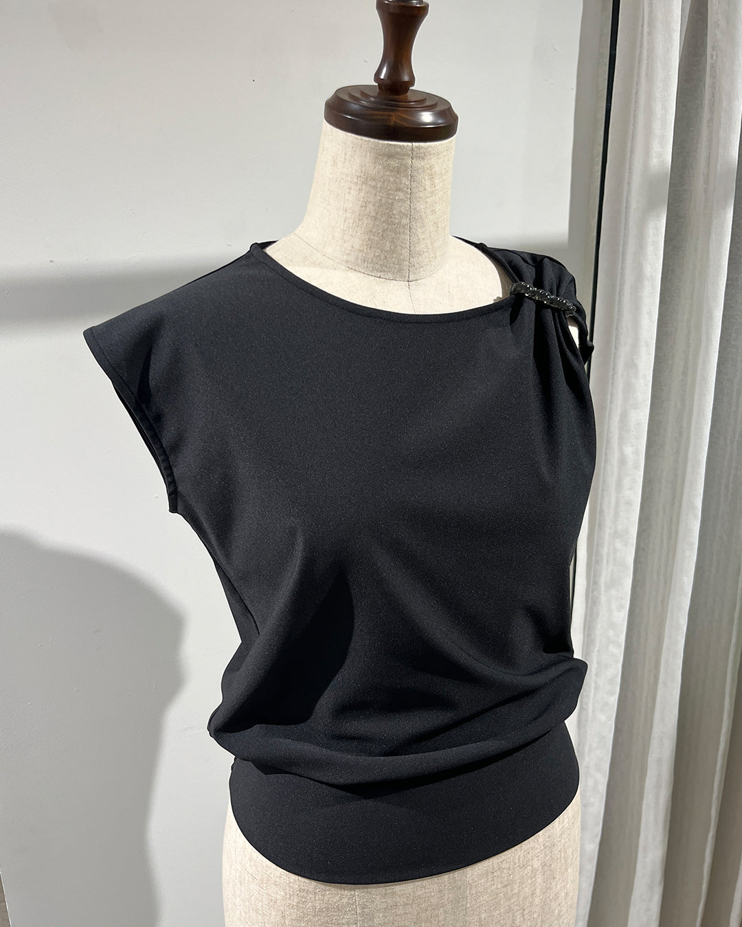 3D-Printed Rope Asymmetric Top Black [PRE-ORDER]