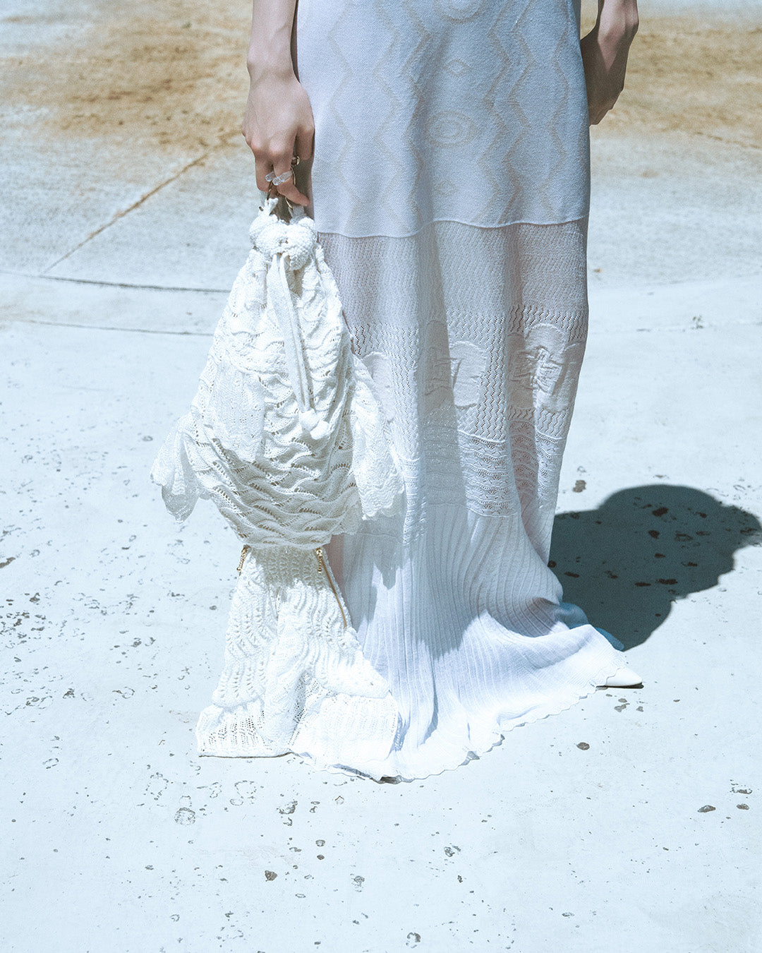 Goldfish Knit Bag White [PRE-ORDER]