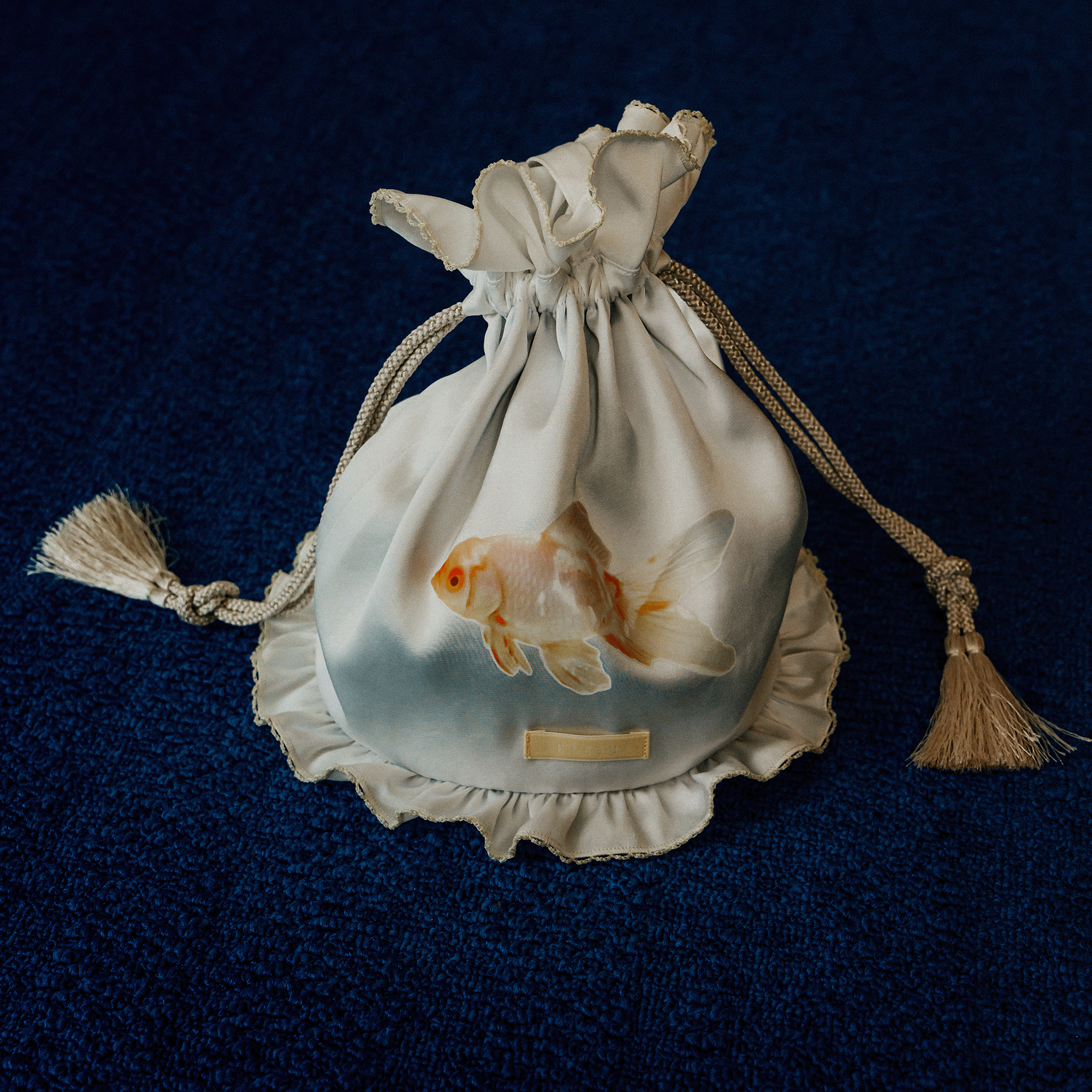 Goldfish bowl Draw String Bag White Goldfish【予約販売：2026年3月～5月発送予定】