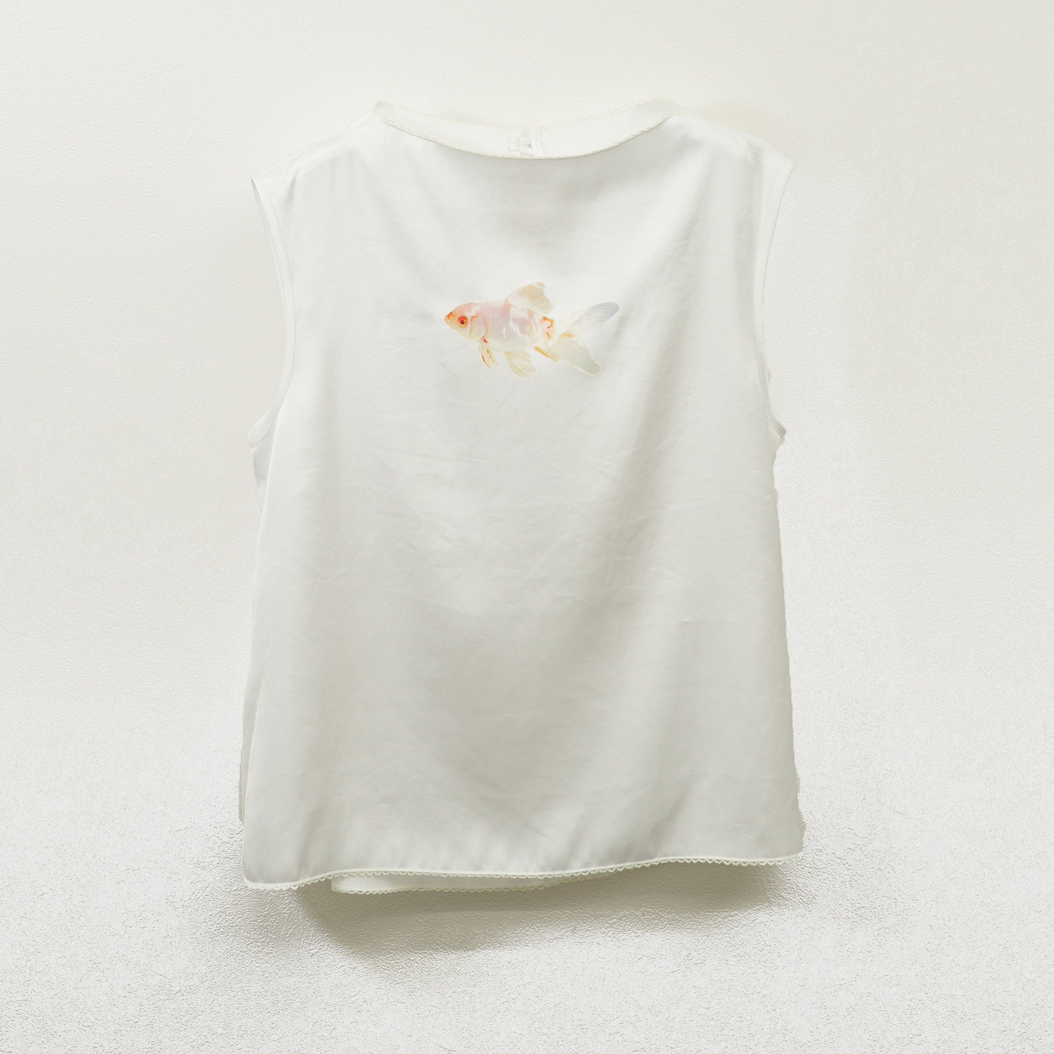 Goldfish bowl tank top White Goldfish【予約販売：2026年3月～5月発送予定】