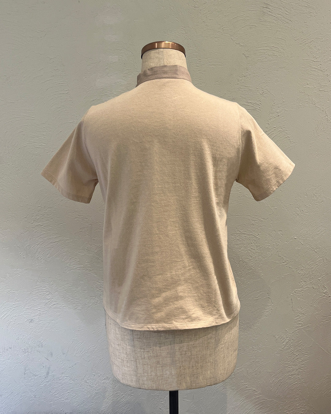 JUICE embroidery scarf T-shirt Beige