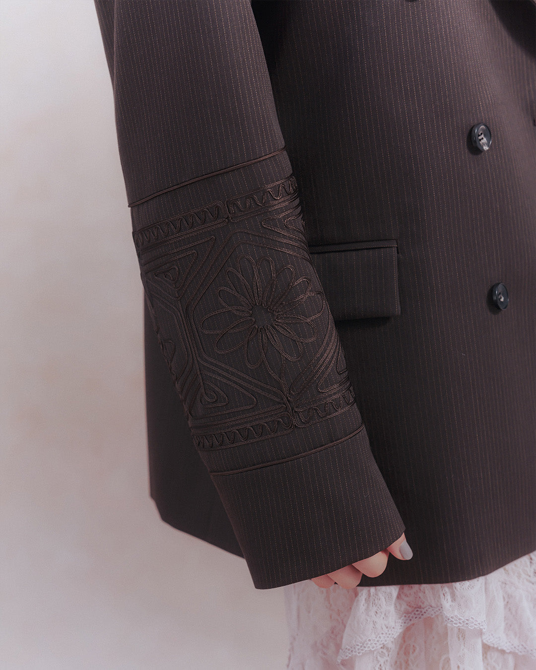 KIKU embroidered double-breasted wool jacket Dark brown【予約販売：2026年9月～10月発送予定】