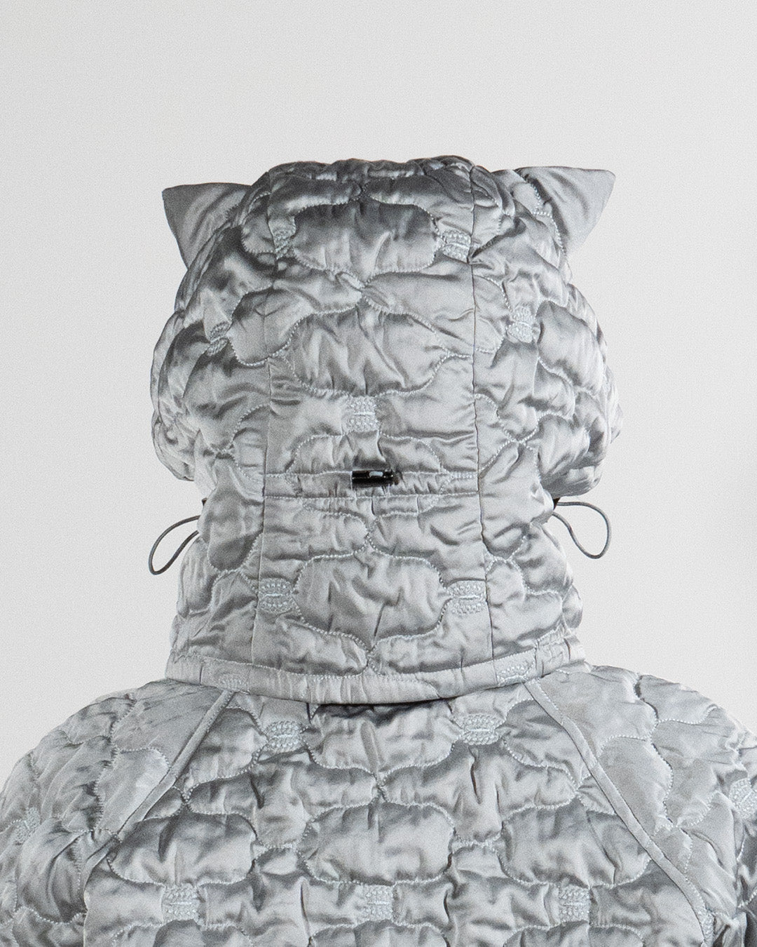 Sazanka quilted satin cat balaclava Ice gray【予約販売：2026年9月～10月発送予定】