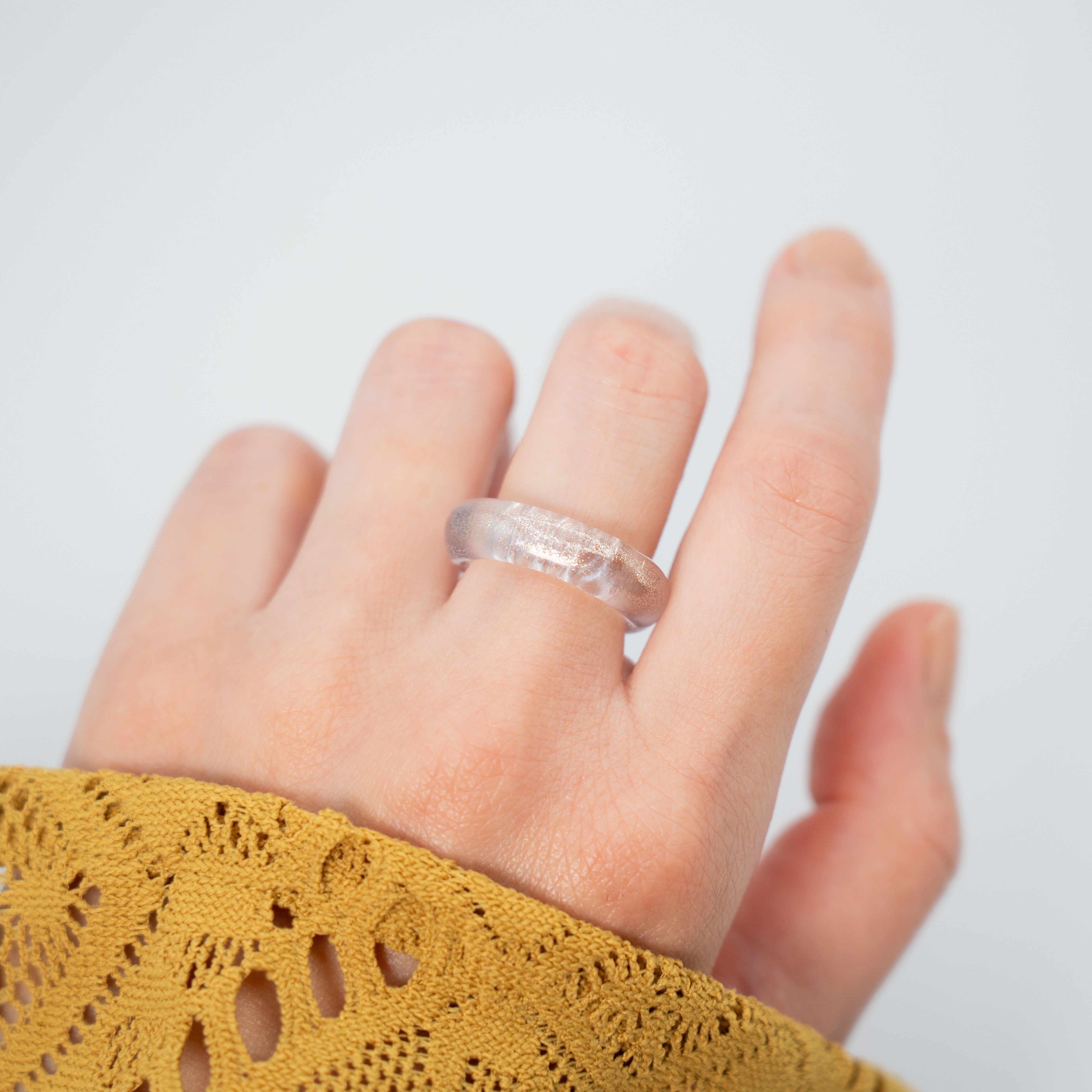 2003 RING Clear Gloss Gold Glitter