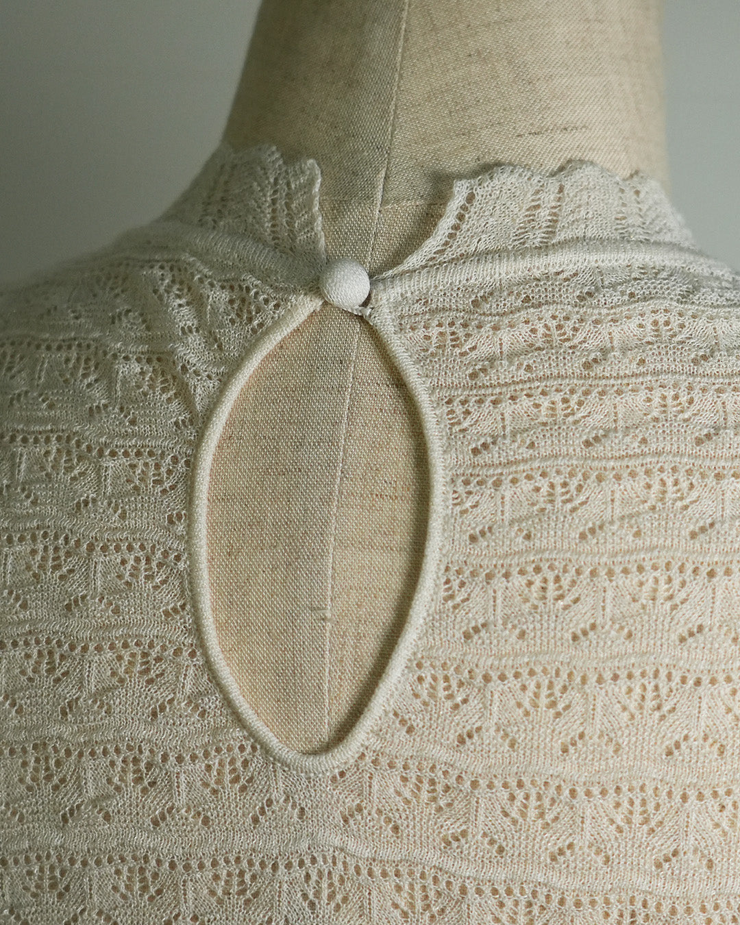 Wave-pattern lamé knitted dress White